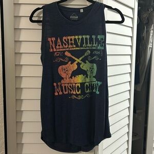 Ryman theater Nashville tank like new medium